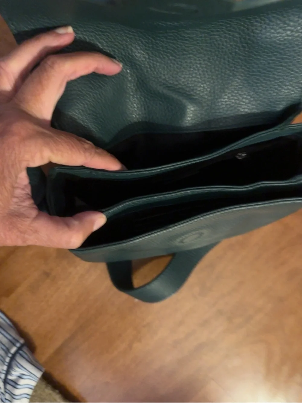 Vince Camuto Genuine Leather Crossbody Bag Dark Green NWOT